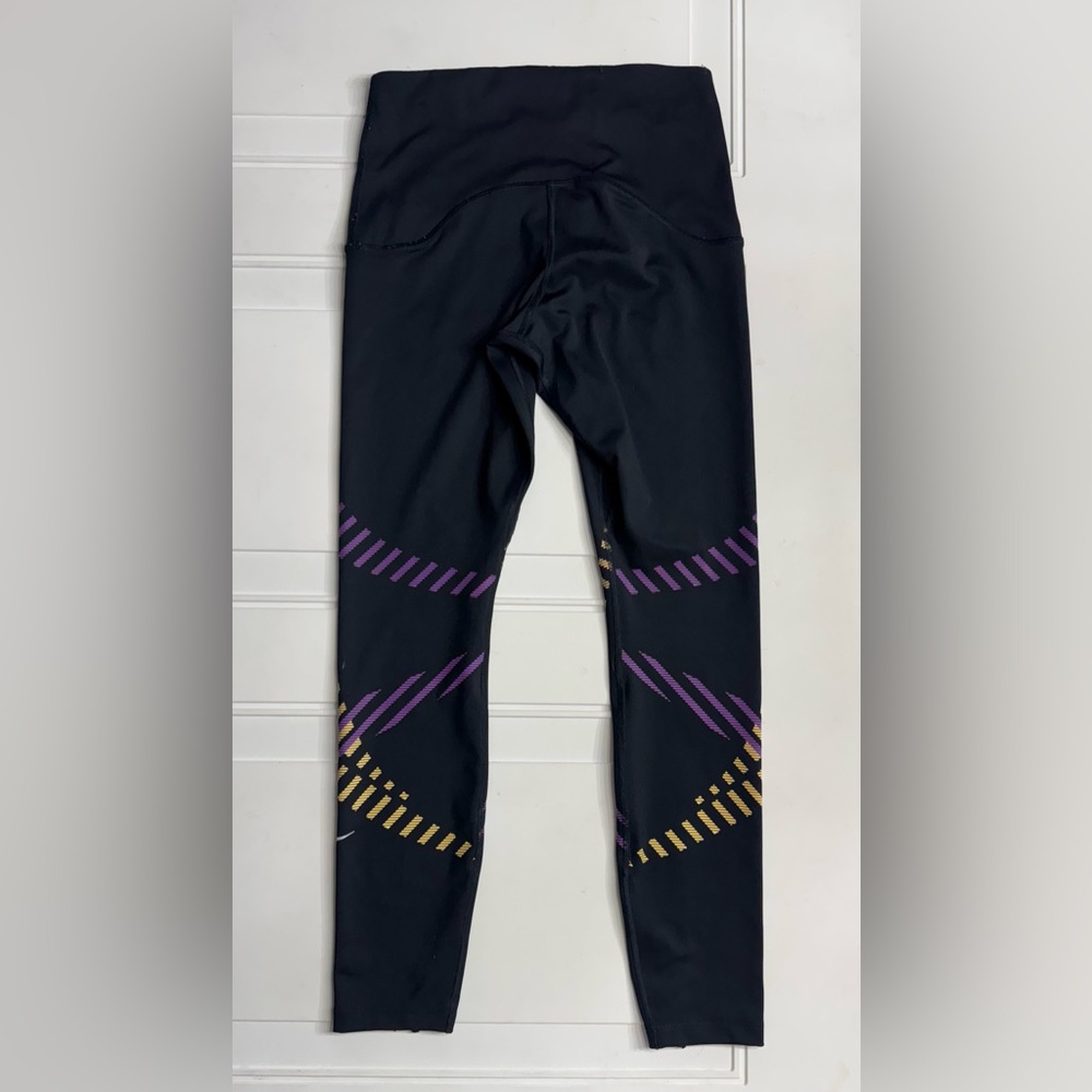 Nike Dri-Fit Ankle Leggings Black Purple Orange Stripes Size Small - Picture 6 of 6